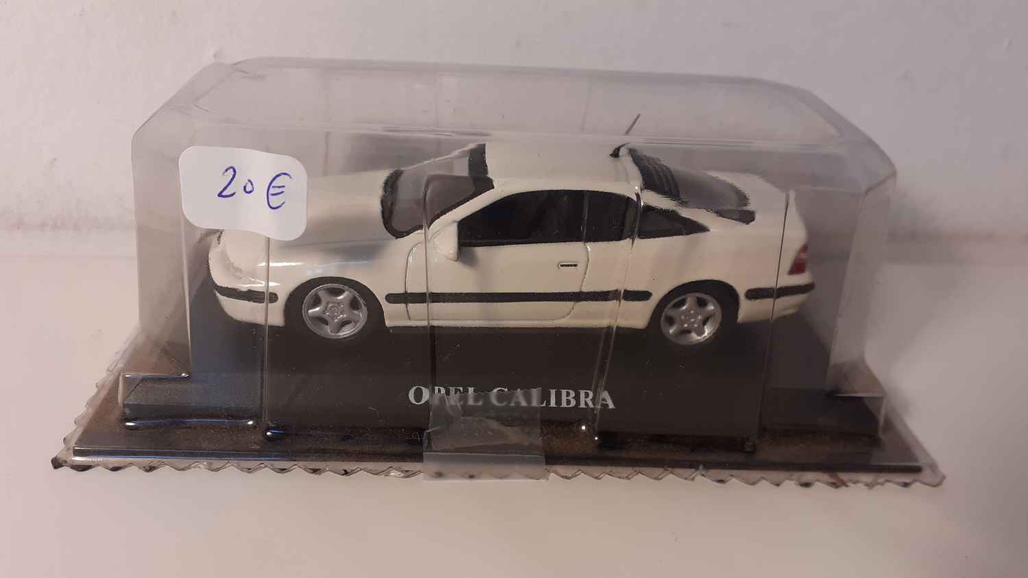 Opel Calibra blanche/crème