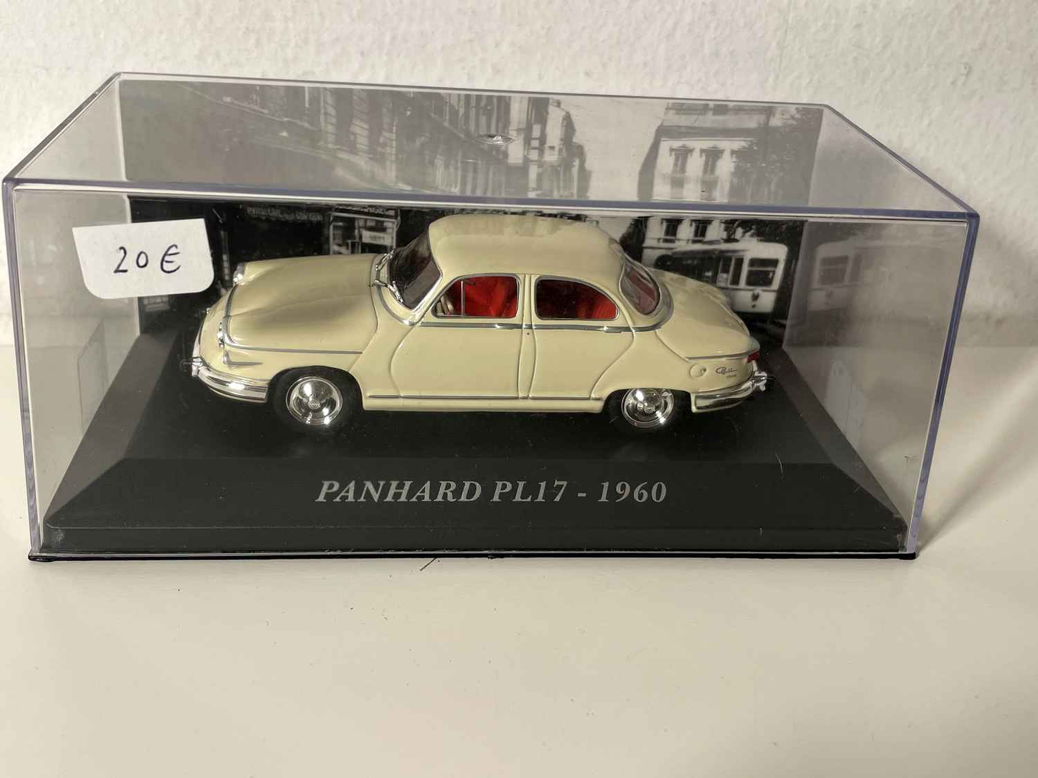 Panhard PL 17 couleur crème/beige? de 1960