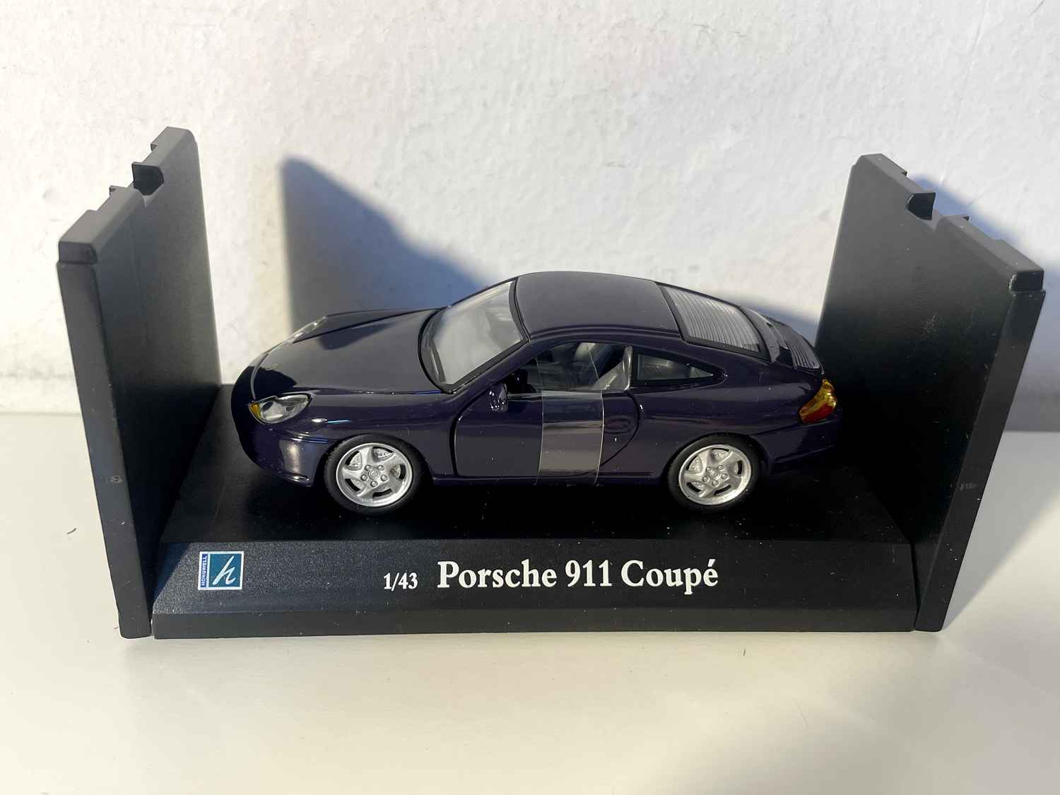 Porsche 911 coupé bleue