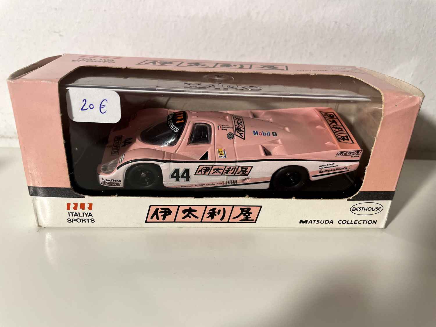 Porsche 962C rose (24 heures du Mans de 1990) - ONYX MODEL CARS