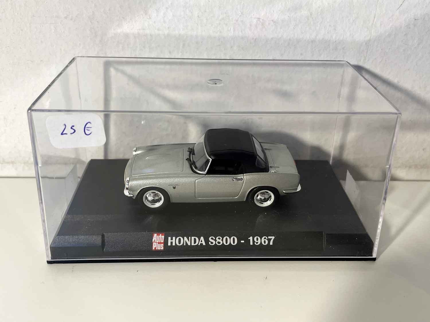 Honda S800 grise de 1967