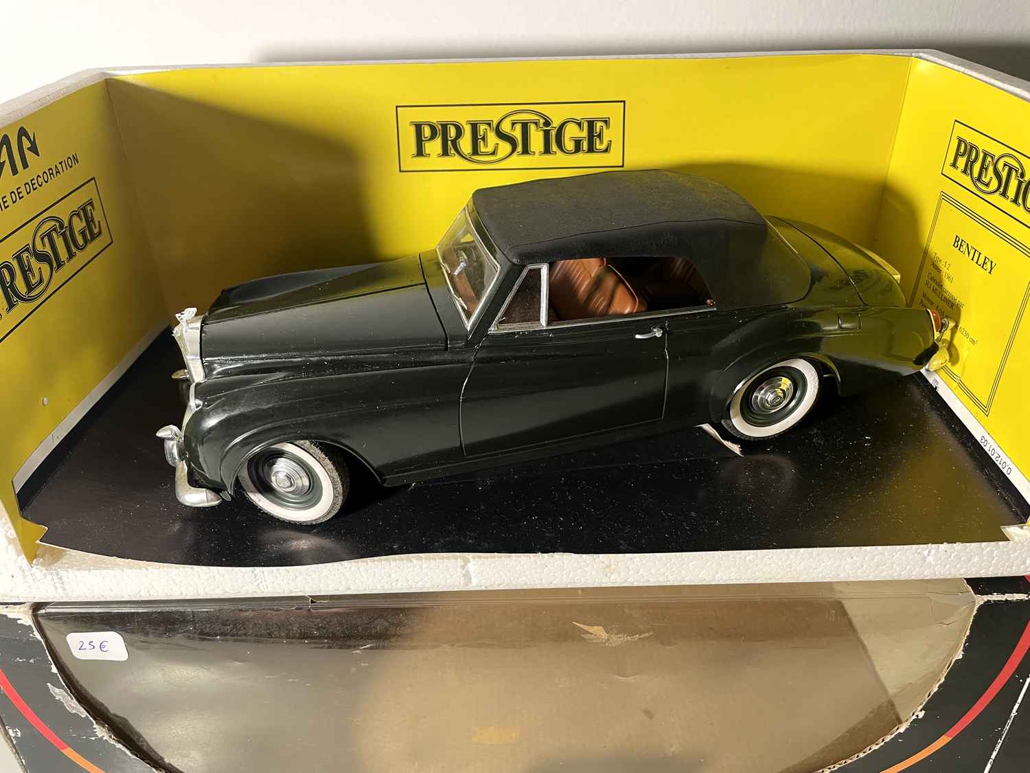 Bentley S2 avec capote verte foncée de 1961 (échelle 1/18ème)