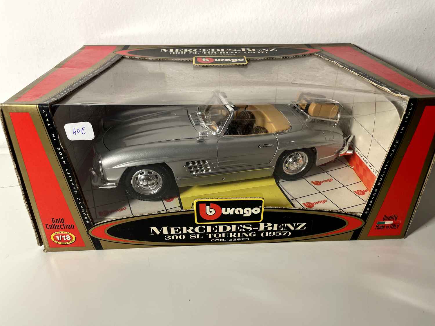 Mercedes-Benz 300 SL grise de 1957 (échelle 1/18ème)