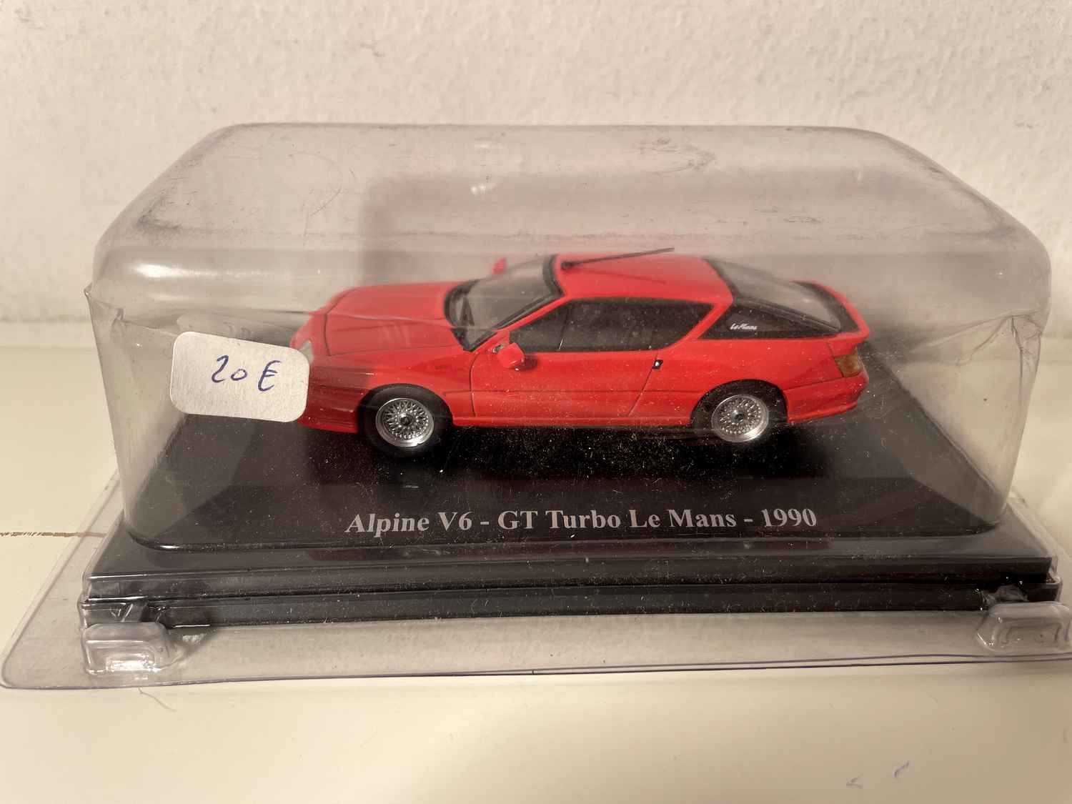 Renault Alpine V6 GT Turbo Le Mans rouge de 1990