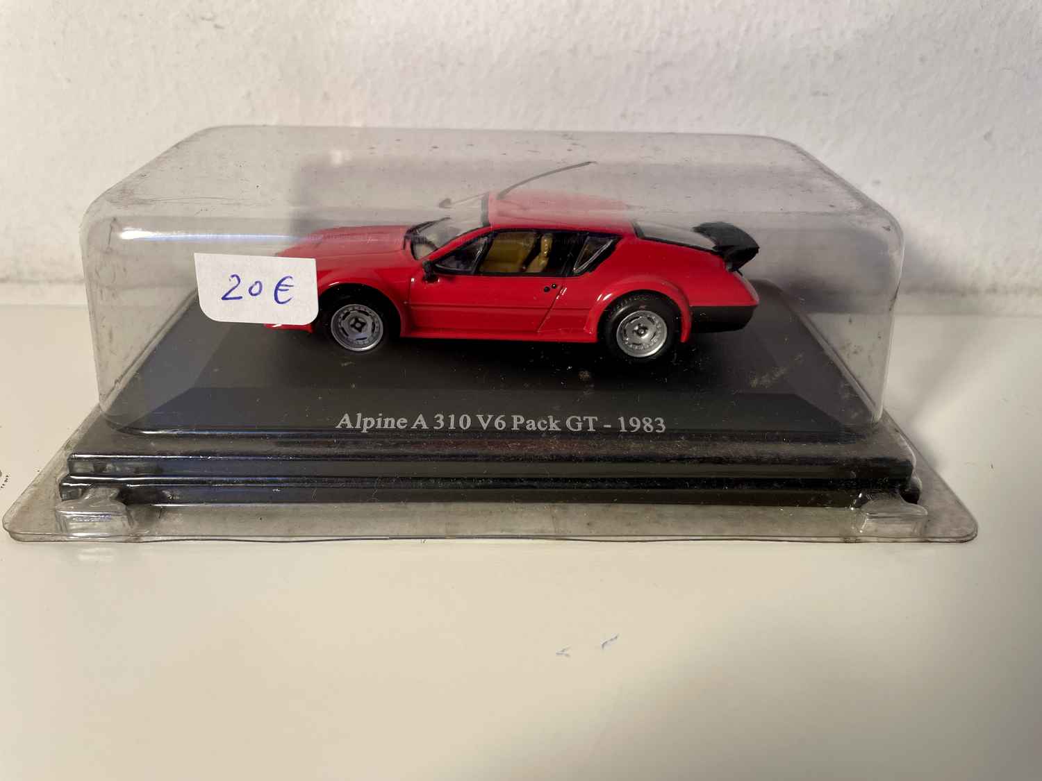 Renault Alpine A310 V6 pack GT rouge de 1983