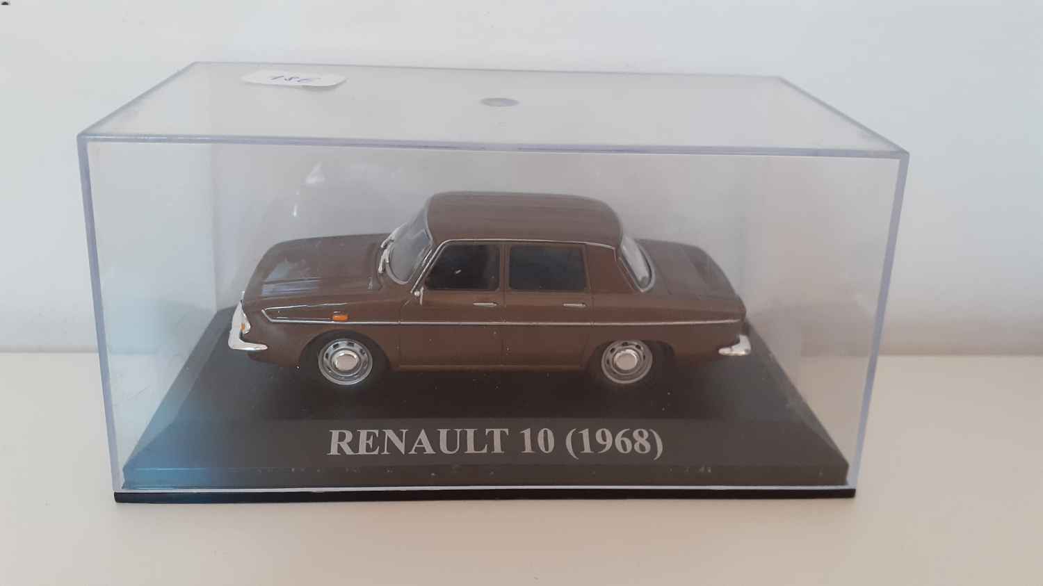 Renault 10 marron de 1968