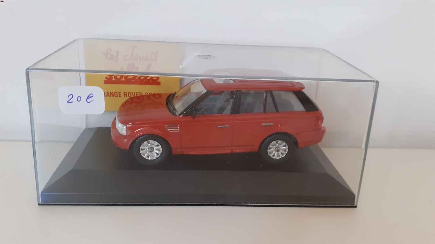 Range Rover sport rouge de 2004