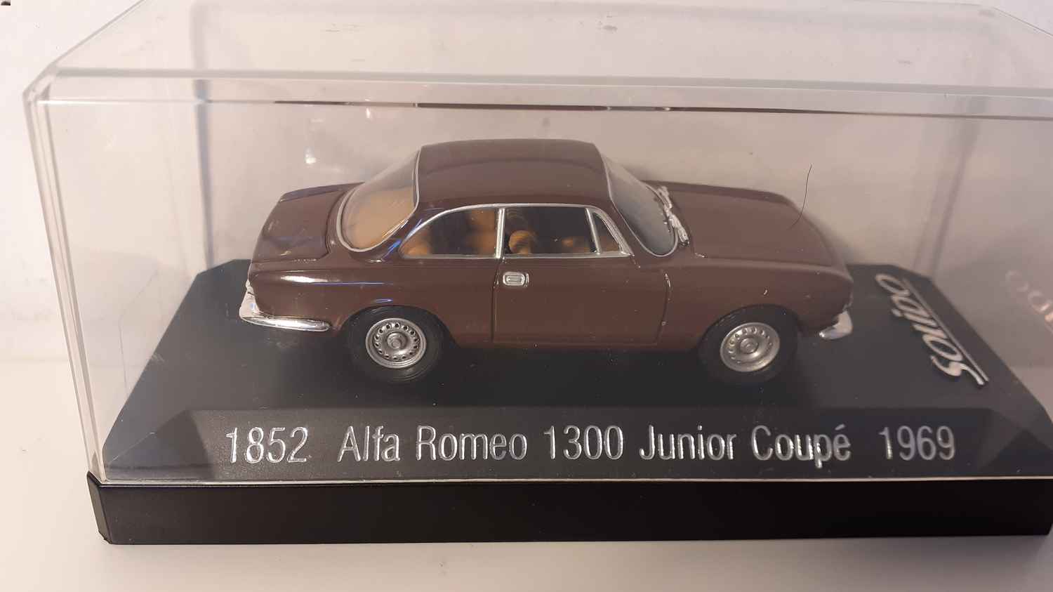 Alfa Roméo 1300 junior coupé marron de 1969