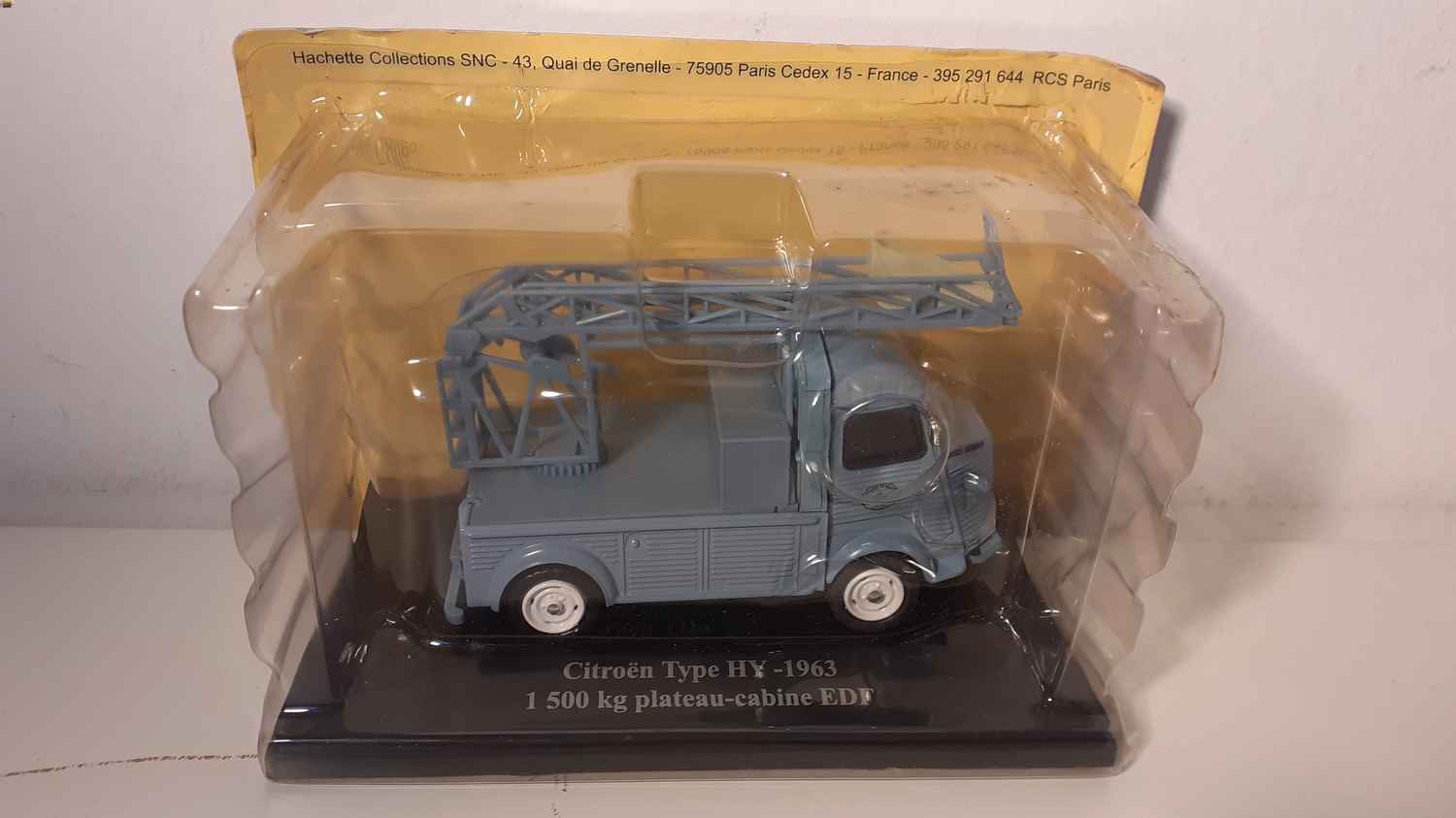 Citroën type HY bleu de 1963 1500 kg plateau-cabine EDF