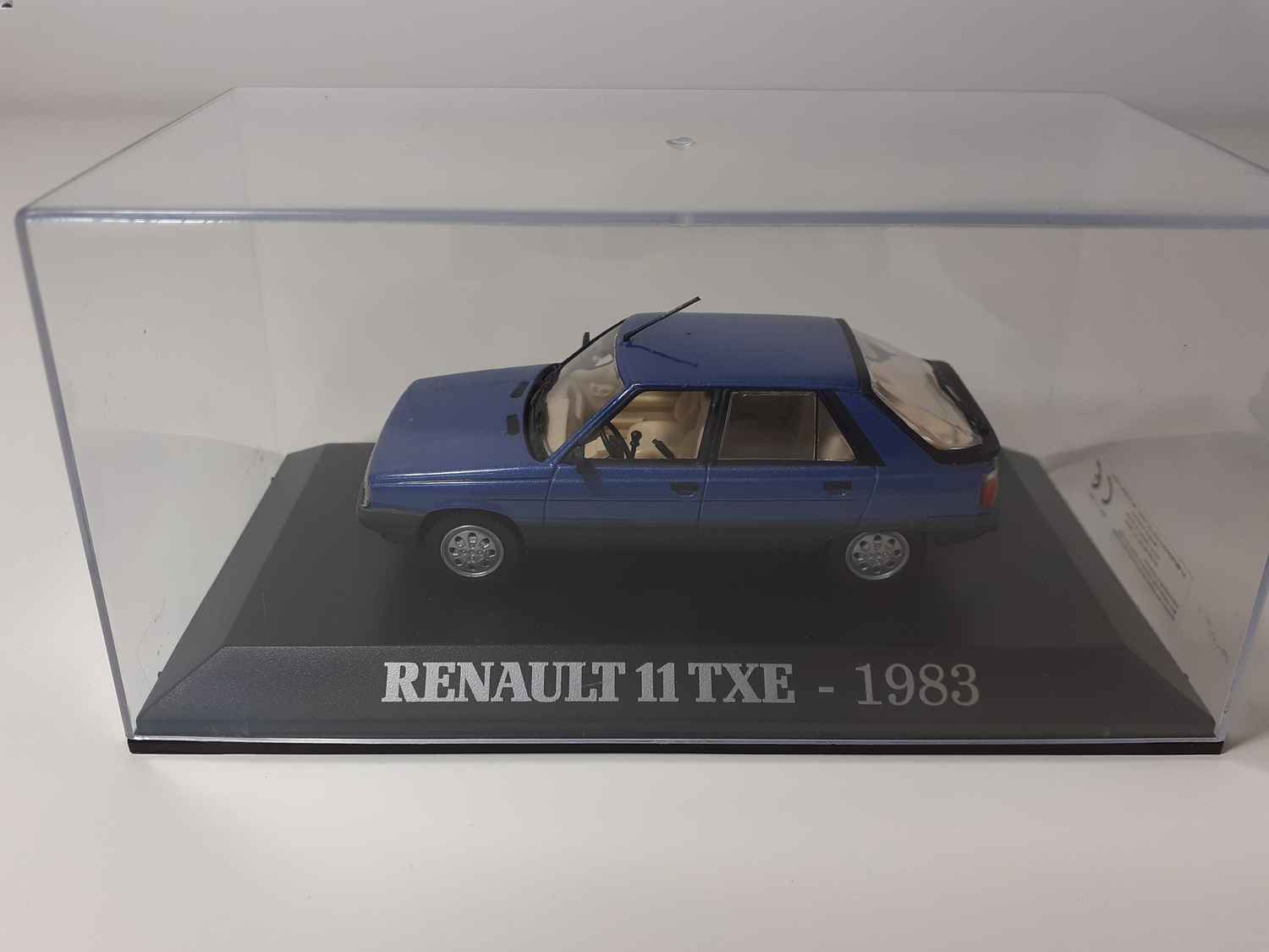 Renault 11 TXE bleue de 1983