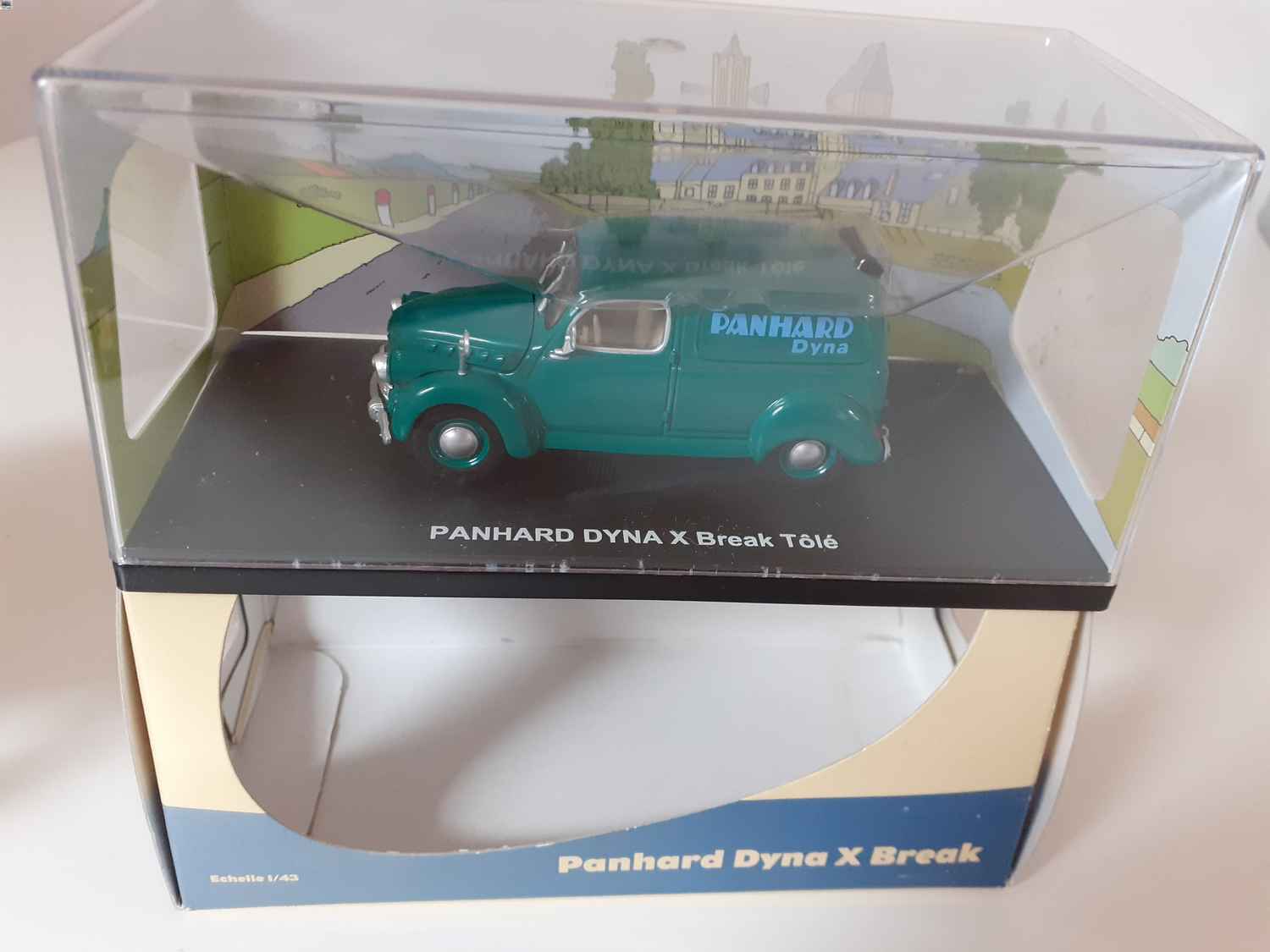 Panhard Dyna X break tôlée verte