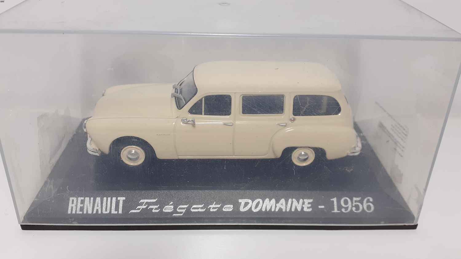 Renault Frégate Domaine crème de 1956